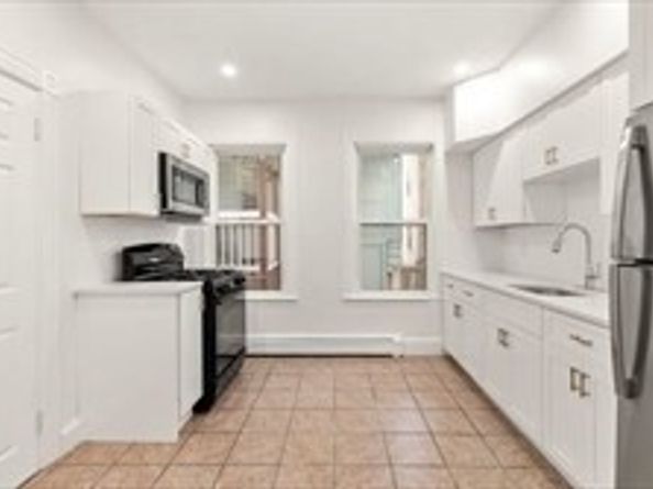 3 Spring Garden 1, Boston MA 02125