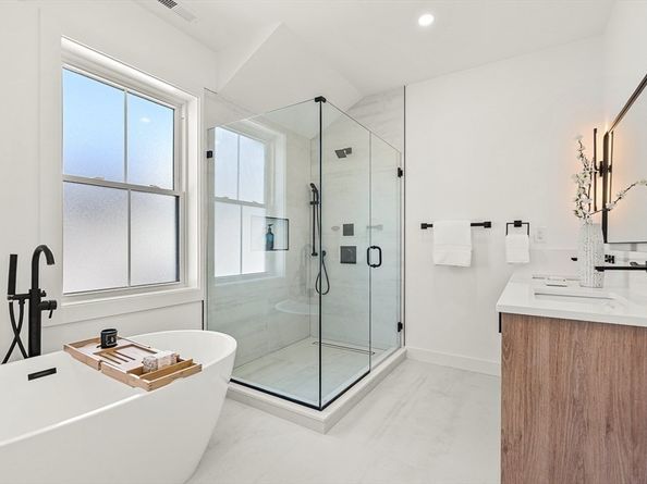 12-14 Sylvan Street 4, Melrose MA 02176