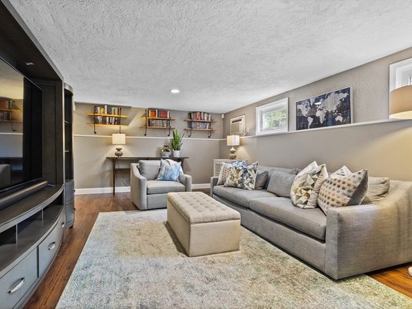6 Hadley Road, Lexington MA 02420