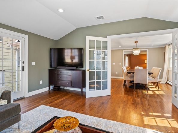 6 Hadley Road, Lexington MA 02420