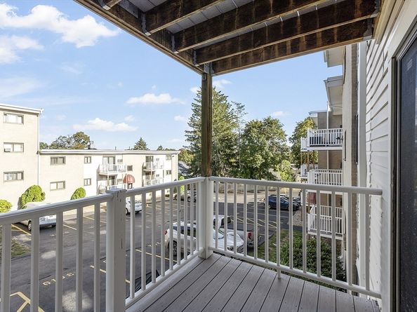 37 Hosmer St 20, Marlborough MA 01752