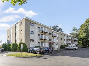 37 Hosmer St 20, Marlborough MA 01752