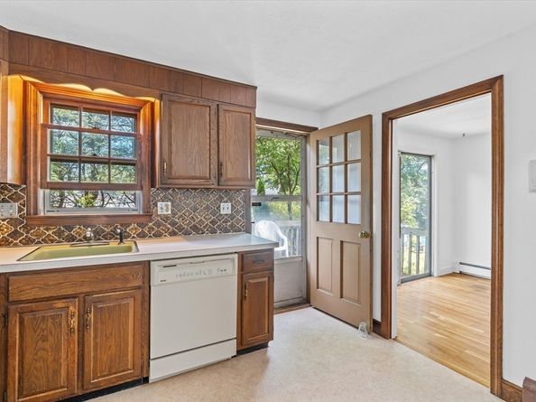 8 Emily Road, Framingham MA 01701