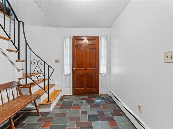 8 Emily Road, Framingham MA 01701