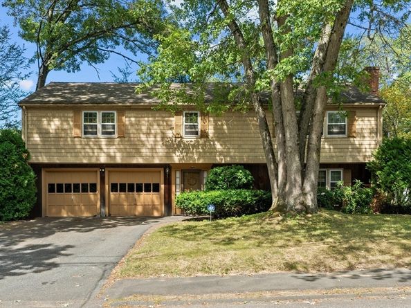 8 Emily Road, Framingham MA 01701