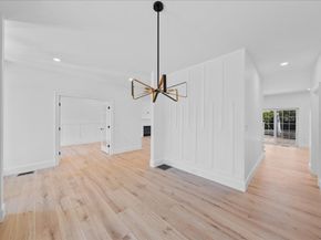 17 Harwood Rd, Natick MA 01760