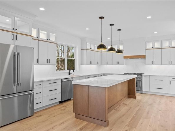 17 Harwood Rd, Natick MA 01760