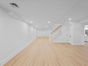 17 Harwood Rd, Natick MA 01760