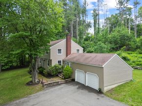 124 Hillside Rd, North Andover MA 01845