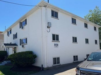 7 Holmes St