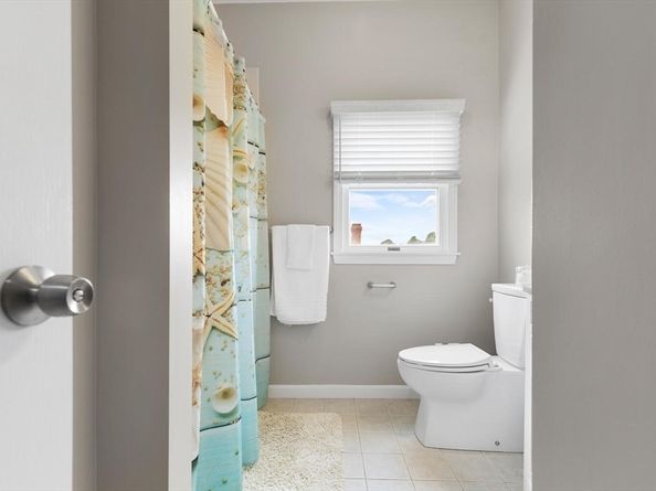 162 Willow Rd 11, Nahant MA 01908