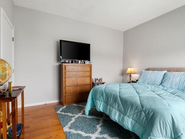 162 Willow Rd 11, Nahant MA 01908