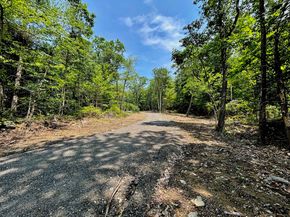 5 Pine Woods Ln, Sterling MA 01564