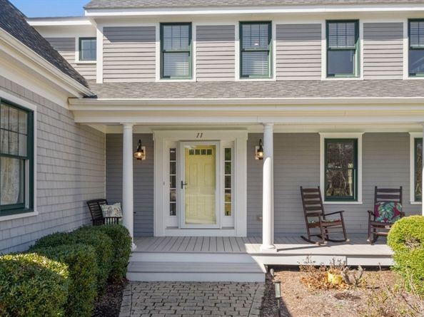 11 Redtail Ln, Carver MA 02330