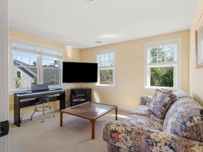 11 Redtail Ln, Carver MA 02330