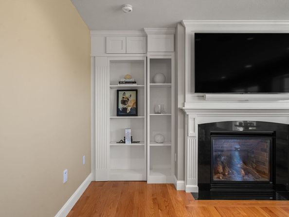 11 Redtail Ln, Carver MA 02330