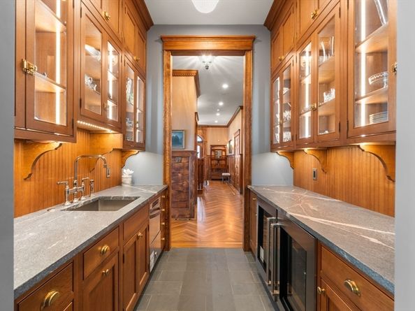 62 Bay Street, Quincy MA 02171