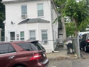 55 Fuller St, Brockton MA 02301