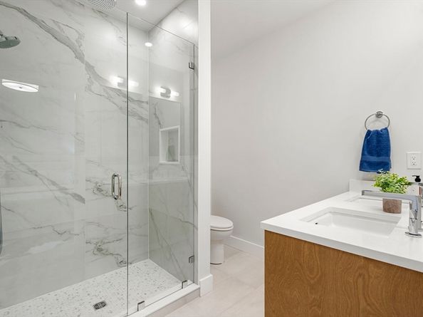 145 Warren St 4, Newton MA 02459