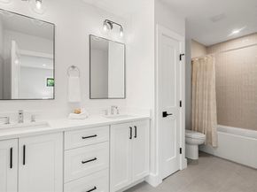 145 Warren St 4, Newton MA 02459