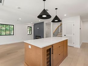 145 Warren St 4, Newton MA 02459