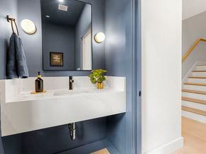 145 Warren St 4, Newton MA 02459