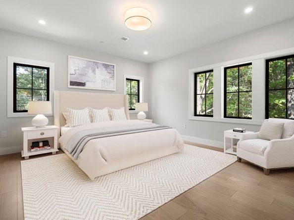 145 Warren St 4, Newton MA 02459
