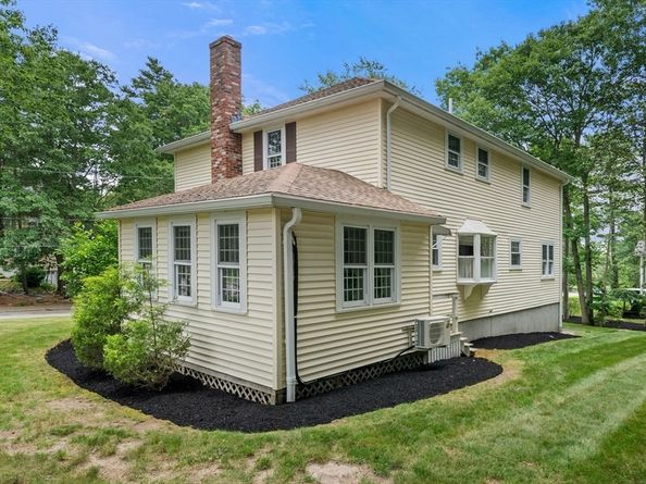 74 Checkerberry Rd, Abington MA 02351