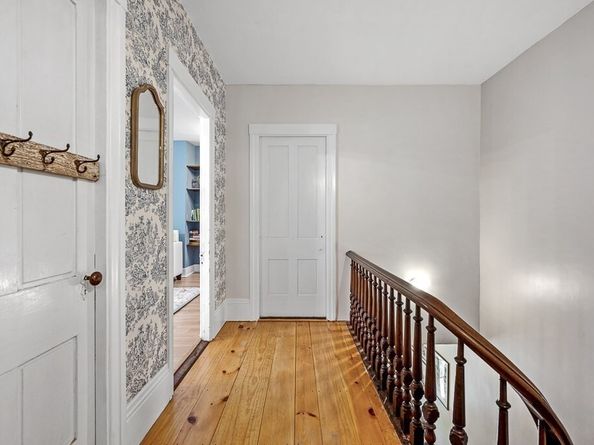 2 Oxford Pl, Worcester MA 01609