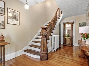 2 Oxford Pl, Worcester MA 01609