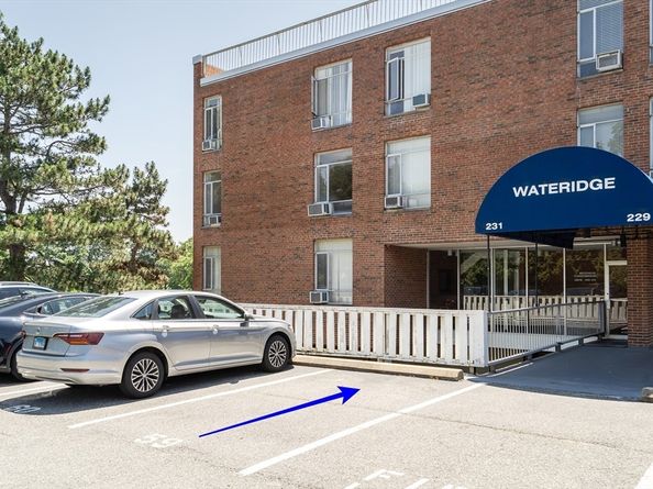 231 Coolidge Ave 410, Watertown MA 02472
