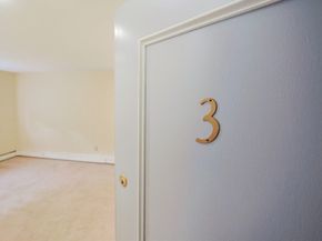 79 Walnut St 3, Newton MA 02460