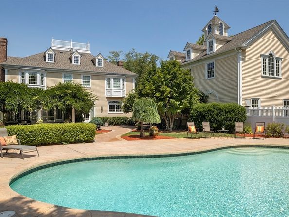 130 Popes Lane, Hingham MA 02043