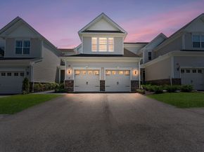 27 Richardson Dr 27, Millis MA 02054