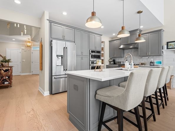 27 Richardson Dr 27, Millis MA 02054