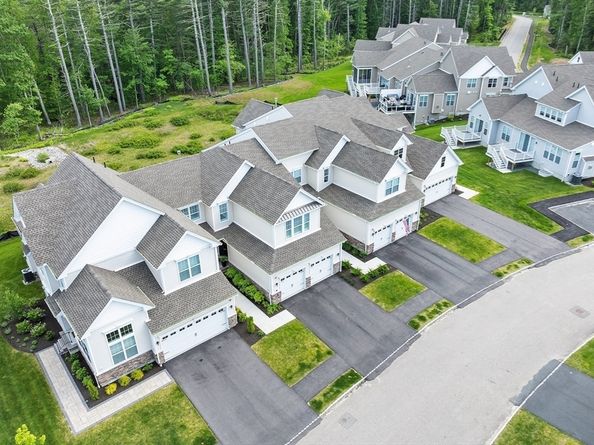 27 Richardson Dr 27, Millis MA 02054