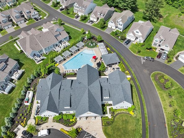 27 Richardson Dr 27, Millis MA 02054