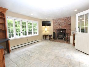 14 Oak Cir, Princeton MA 01541