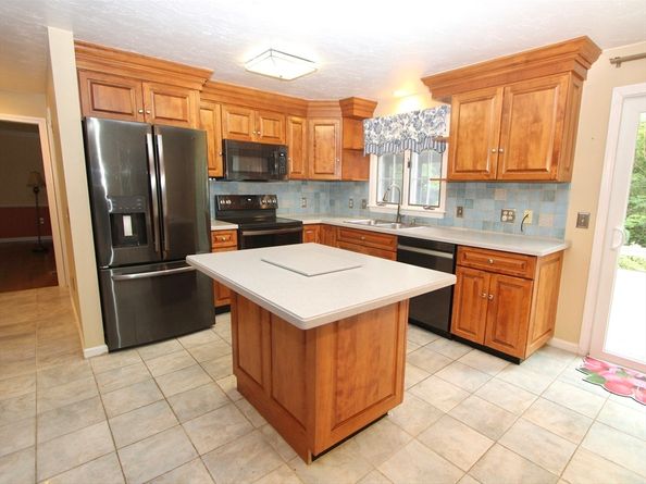 14 Oak Cir, Princeton MA 01541
