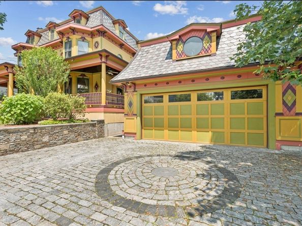 929 Beacon St, Newton MA 02459