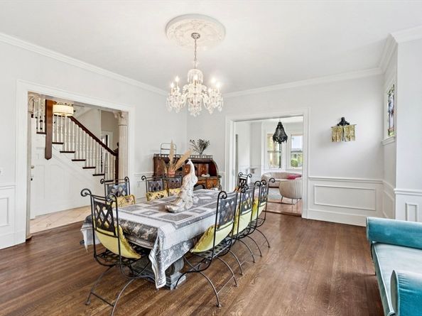 929 Beacon St, Newton MA 02459