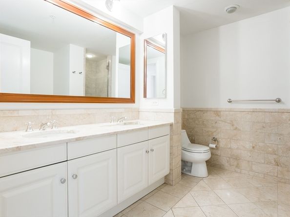 1 Avery St 11G, Boston MA 02111