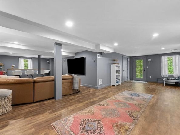 35 Forster Road, Manchester MA 01944