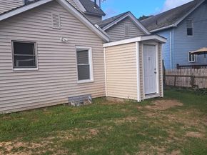 94 Massasoit Rd, Worcester MA 01604