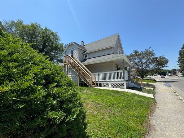 94 Massasoit Rd, Worcester MA 01604