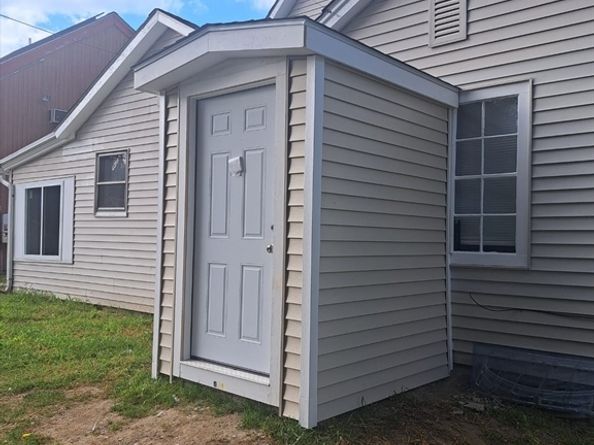 94 Massasoit Rd, Worcester MA 01604