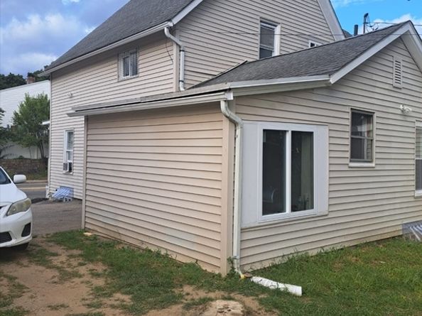 94 Massasoit Rd, Worcester MA 01604