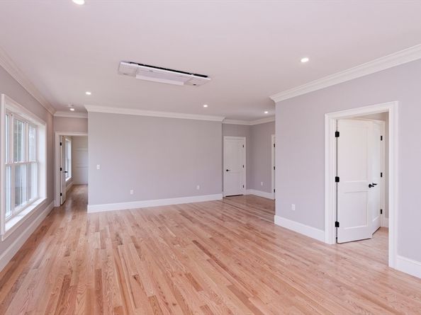 10 Macarthur Ave, Norfolk MA 02056