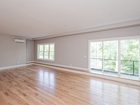 10 Macarthur Ave, Norfolk MA 02056
