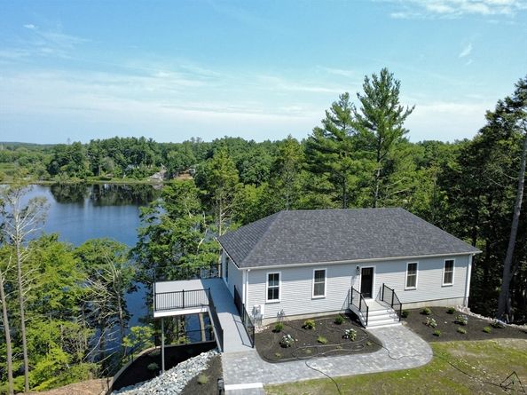 10 Macarthur Ave, Norfolk MA 02056